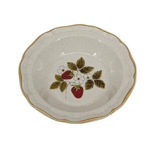 Vintage Mikasa Strawberry Festival Serving Bowl EB 801 Stoneware 9.5"‎ Scalloped